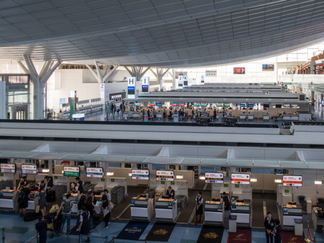 羽田空港の国際線の出発ロビーには更衣室があるか はじめてのハワイ旅行