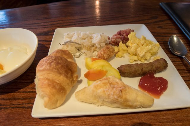 ロコハウスの朝食ビュッフェの料理の例